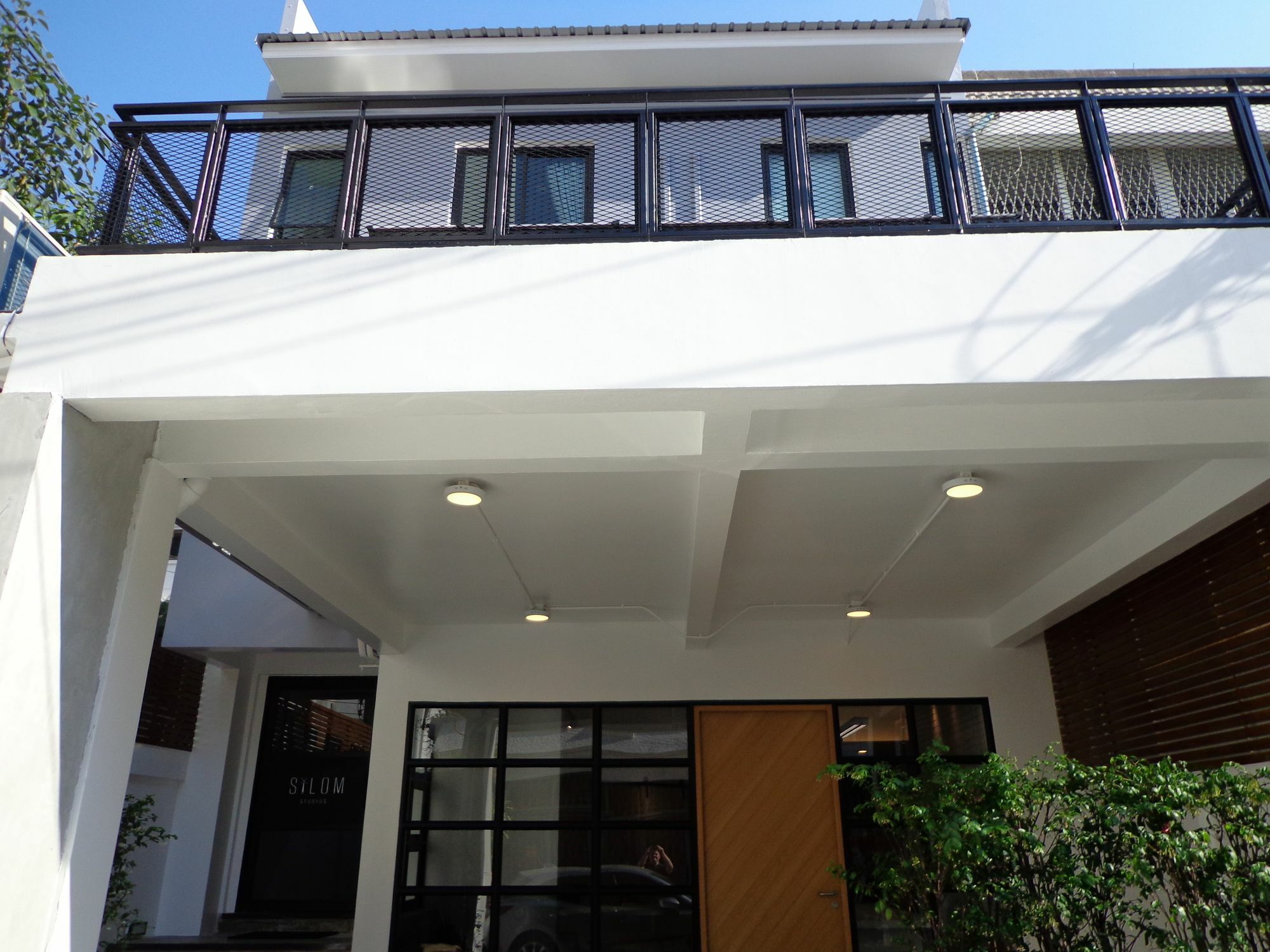 Silom Studios Bangkok Exterior foto